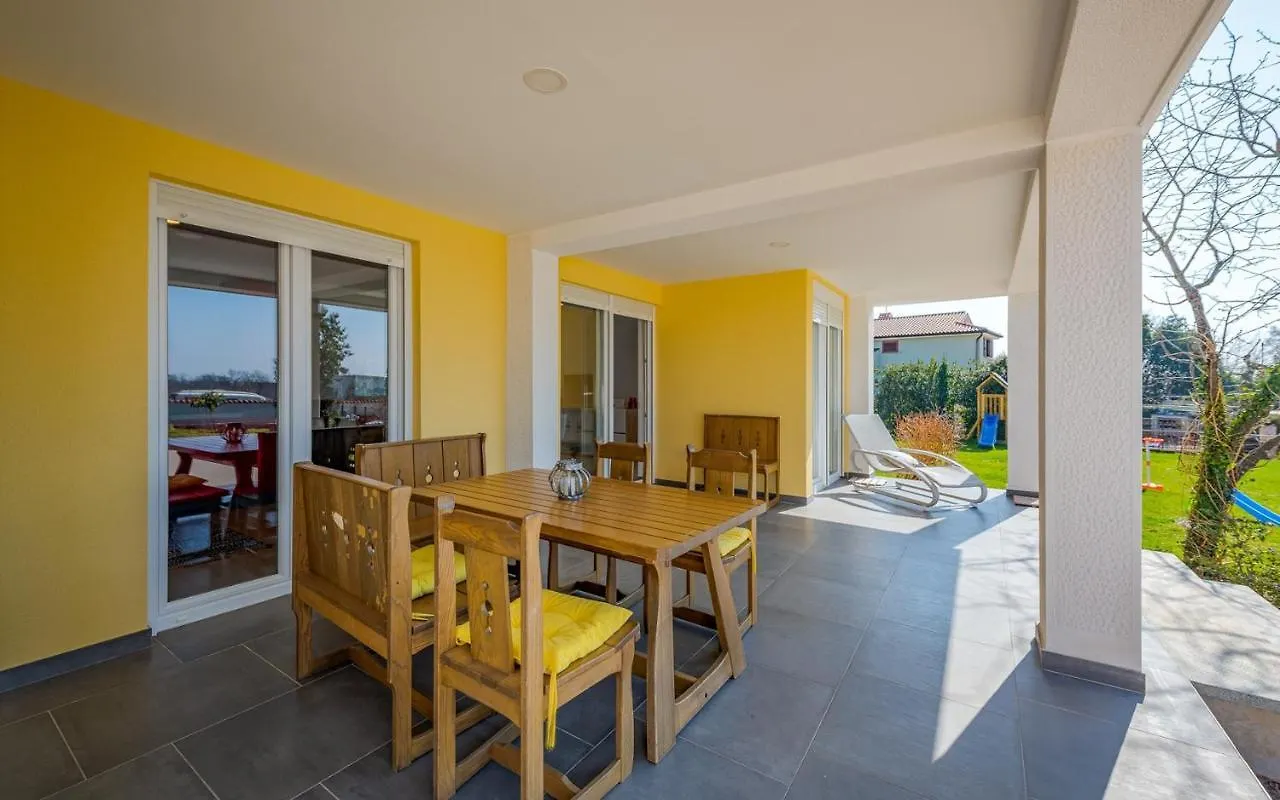Villa Anica Pelegrin 0*,